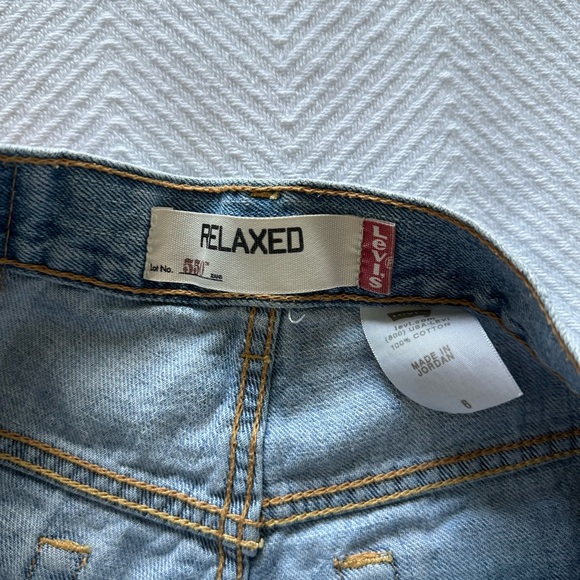 Vintage LEVI Jean shorts size 6 - Picture 3 of 3